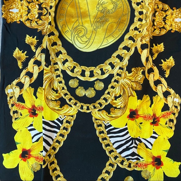 Versace Jeans brand new tshirt - Picture 3 of 3